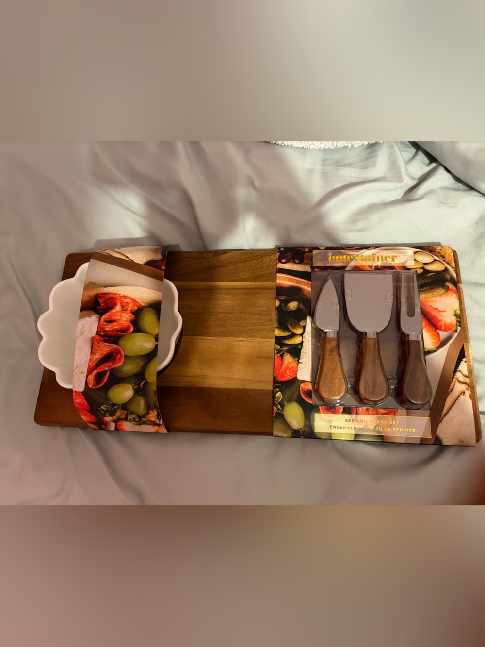 Wood & Ceramic Cheese Board Set with White Scalloped Dish